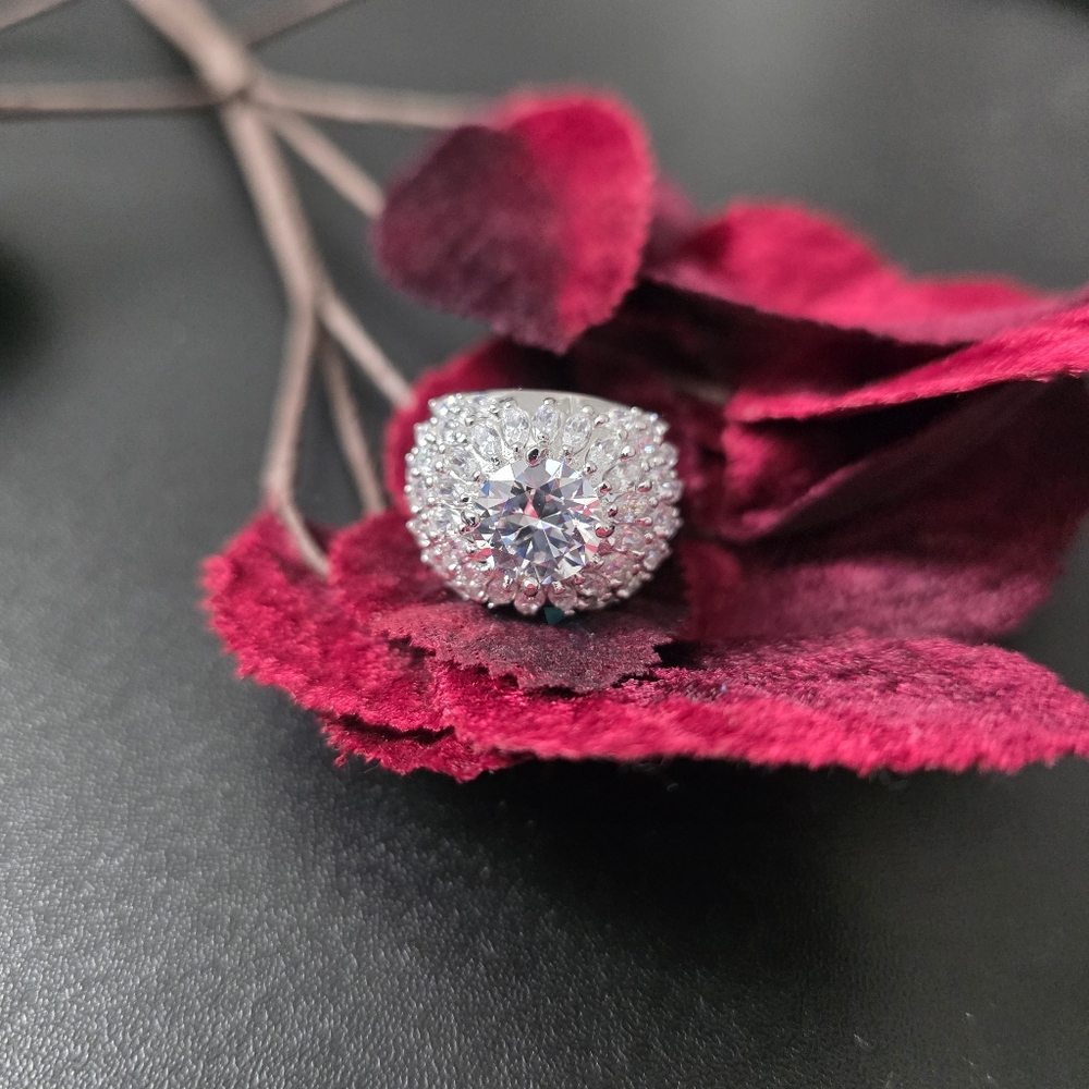 Watch Video / Sterling Silver 925 Elegant Ring
